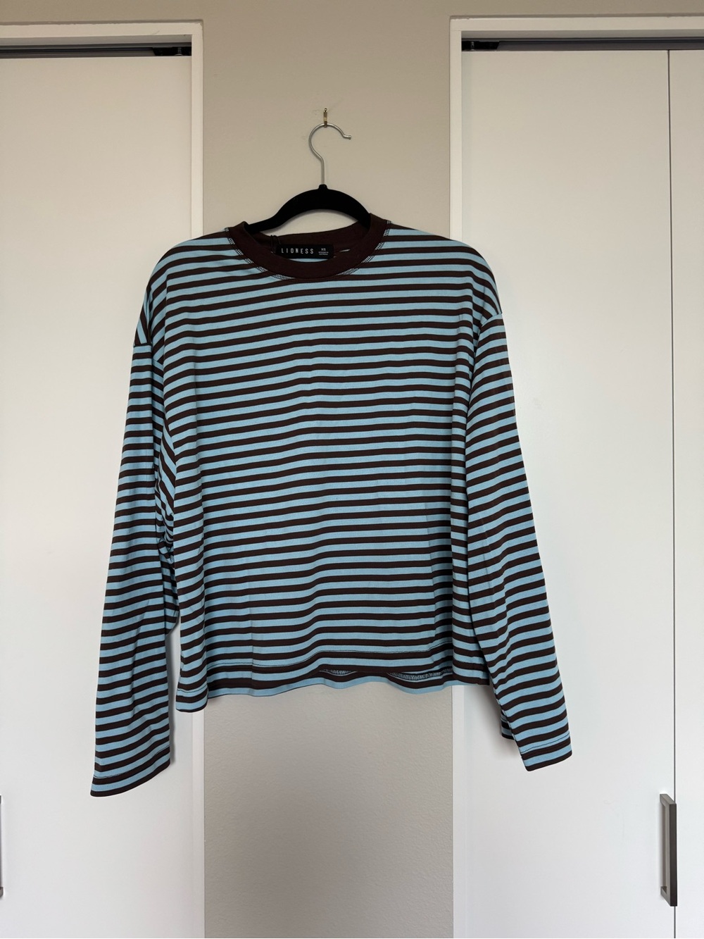 Lioness Bloom Long Sleeve Top NWT in Chocolate Sea Stripe - Picture 2 of 5